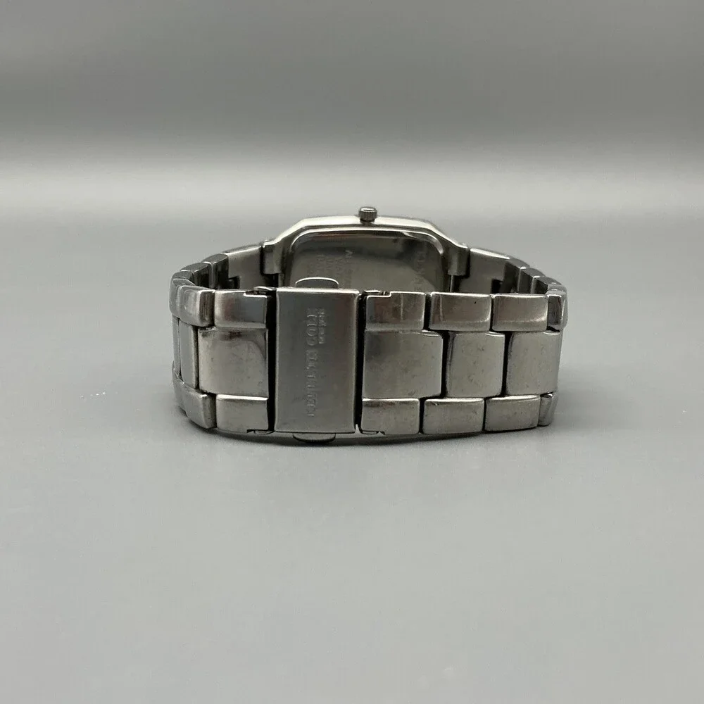 Kenneth Cole Mens Watch 30mm Silver Tone Stainless Date KC3297 New Battery 7.25